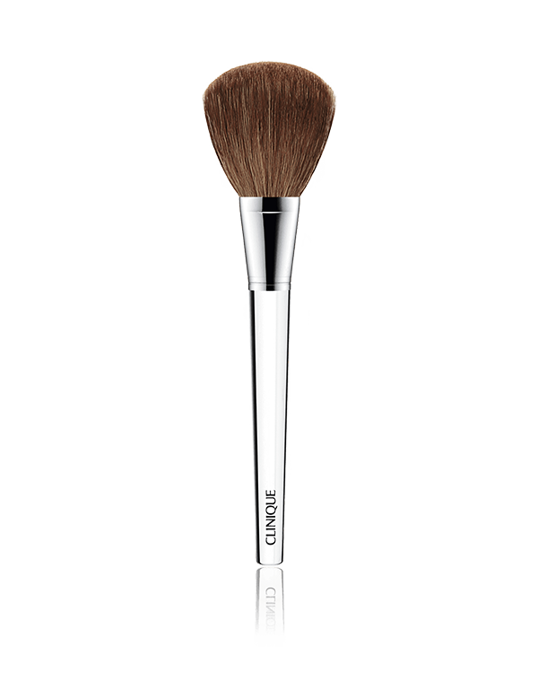 Powder Brush, Der üppige, luxuriöse Pinsel für loses und kompaktes Puder sorgt für einen gleichmäßigen Auftrag. Antibakterielle Technologie.