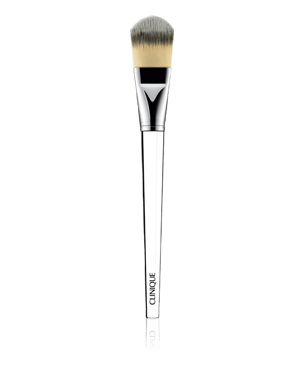 Foundation Brush, Flacher, spitz zulaufender Pinsel für einen makellosen Makeupauftrag und streifenfreie Deckkraft.